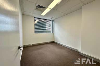 Graceville Quarter, Suite  3, 296 Oxley Road Graceville QLD 4075 - Image 4