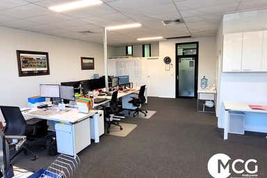 10/7-9 Mallett Road Tullamarine VIC 3043 - Image 4