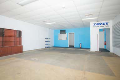 2/4 Leach Crescent Rockingham WA 6168 - Image 3