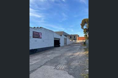 Unit B, 3 Silver Grove Nunawading VIC 3131 - Image 2