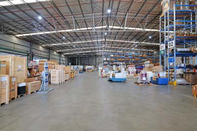 304 Berkshire Road Forrestfield WA 6058 - Image 3