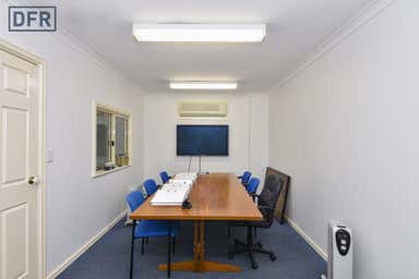 30 Parkinson Lane Kardinya WA 6163 - Image 3