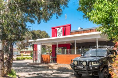 KFC, 24 Zouch Street Young NSW 2594 - Image 2