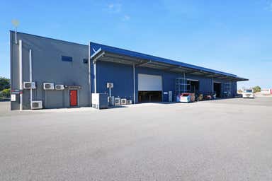 122 Sultana Road West High Wycombe WA 6057 - Image 4