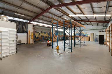 2/3366 Pacific Highway Springwood QLD 4127 - Image 3