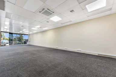 32 Spring Square Hallam VIC 3803 - Image 2