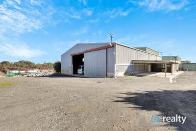 1 & 2, 11  Coonooer Street Golden Square VIC 3555 - Image 4