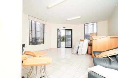 Unit 1, 144 Beringarra Avenue Malaga WA 6090 - Image 4