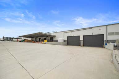 Warehouse B, 2-30 Saintly Drive Truganina VIC 3029 - Image 4