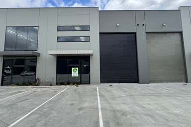 11 Arrow Court Pakenham VIC 3810 - Image 3