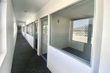 1a/148 Maudsland Road Oxenford QLD 4210 - Image 3