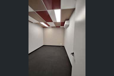 Office, 18, 10 Graham Street Melton VIC 3337 - Image 3