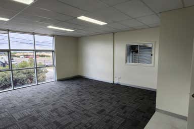 63 Merri Concourse Campbellfield VIC 3061 - Image 3
