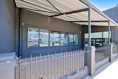 10/55 Howe Street Osborne Park WA 6017 - Image 4