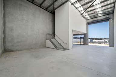 Unit 2 9 Pinnacle Pl Somersby NSW 2250 - Image 3