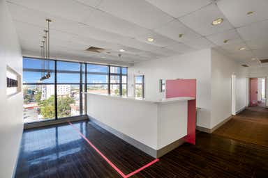 8/39 White Street Southport QLD 4215 - Image 3