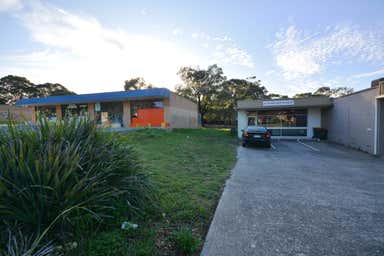 6 Roberts Road Hackham West SA 5163 - Image 3