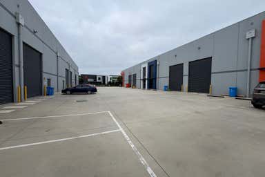 9 Biara Court Cranbourne West VIC 3977 - Image 4