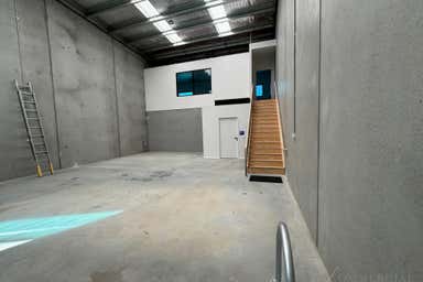 9 Moonah Circuit Brooklyn VIC 3012 - Image 4