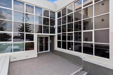 20/7 The Esplanade Mount Pleasant WA 6153 - Image 4