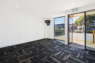 2/1 ARCHER DRIVE Mornington VIC 3931 - Image 3