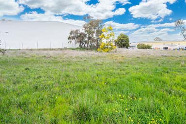 40 Catherine Crescent Lavington NSW 2641 - Image 3