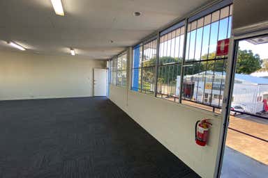 10/8 Chrome Street Salisbury QLD 4107 - Image 3