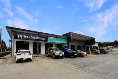 2/2 Harold Street West End QLD 4810 - Image 2