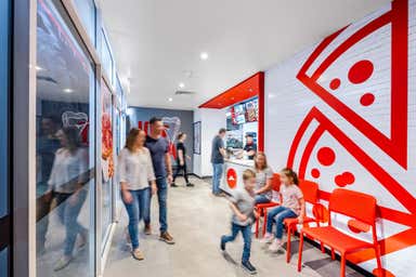 Pizza Hut, 4/2 James Street Toronto NSW 2283 - Image 4