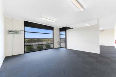 Unit 2, 54-56 Centre Road Hallam VIC 3803 - Image 3