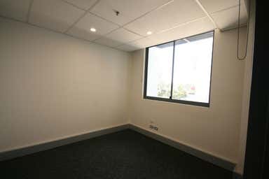 712/1C Burdett Street Hornsby NSW 2077 - Image 4