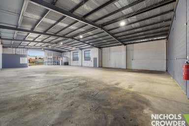 9 Avlona Street Mordialloc VIC 3195 - Image 4