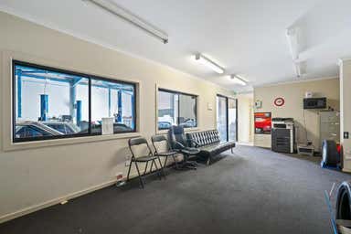 Unit 5, 25-35 Cranbourne Road Narre Warren VIC 3805 - Image 4