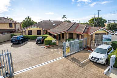 8/24 Brown Road Broadmeadow NSW 2292 - Image 3