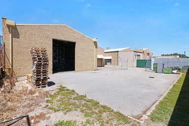 2/6 Ismail Street Wangara WA 6065 - Image 4