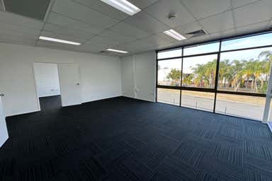 1/2 Success Street Acacia Ridge QLD 4110 - Image 3