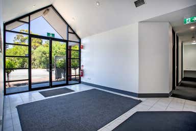 7 Graham Road Darlington SA 5047 - Image 3