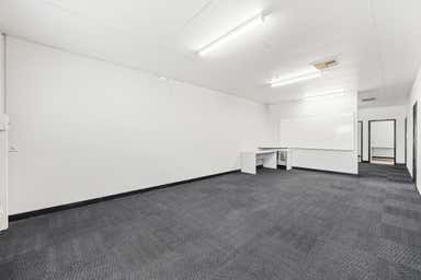 8/6 Arvida Street Malaga WA 6090 - Image 4