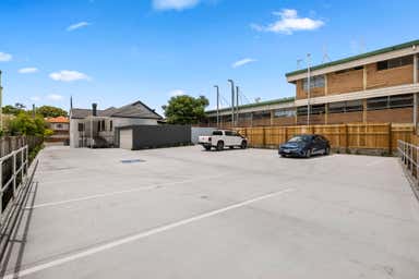 687 Logan Road Greenslopes QLD 4120 - Image 4