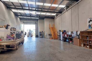 2/52 Barretta Road Ravenhall VIC 3023 - Image 3