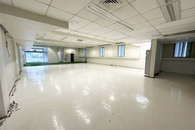 934 Logan Road Holland Park West QLD 4121 - Image 3