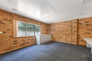 32 Spring Square Hallam VIC 3803 - Image 3