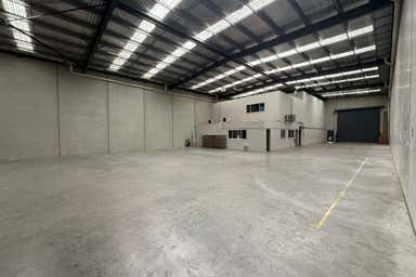 11 Garden Boulevard Dingley Village VIC 3172 - Image 4