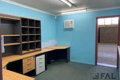 Unit  4, 16 Dulacca Street Acacia Ridge QLD 4110 - Image 3