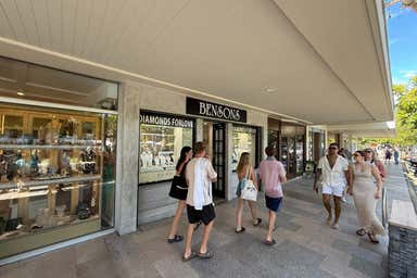 3/41 Hastings Street Noosa Heads QLD 4567 - Image 3