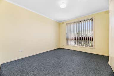 Unit  2, 204 Sladen Street Cranbourne VIC 3977 - Image 4