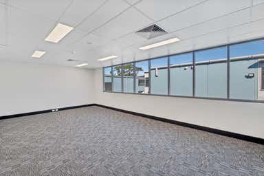 4 Jullian Close Banksmeadow NSW 2019 - Image 4