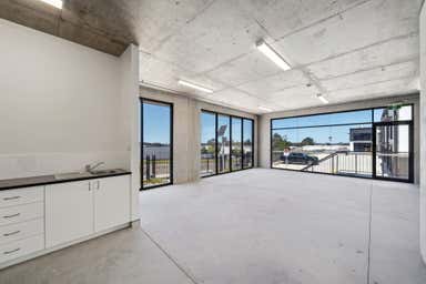 1/9  Pinnacle Place Somersby NSW 2250 - Image 3