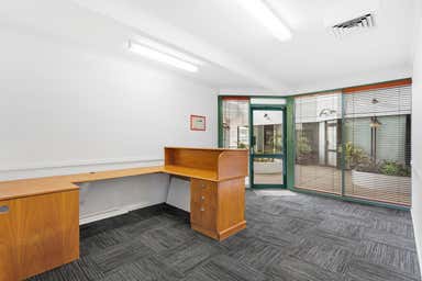 5/171 Bolsover Street Rockhampton City QLD 4700 - Image 3