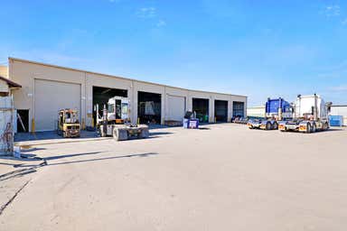 24 Chisholm Crescent Kewdale WA 6105 - Image 3